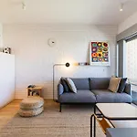 S1405 - Practical And Modern - Ac, Balcony And Parking Lejlighed