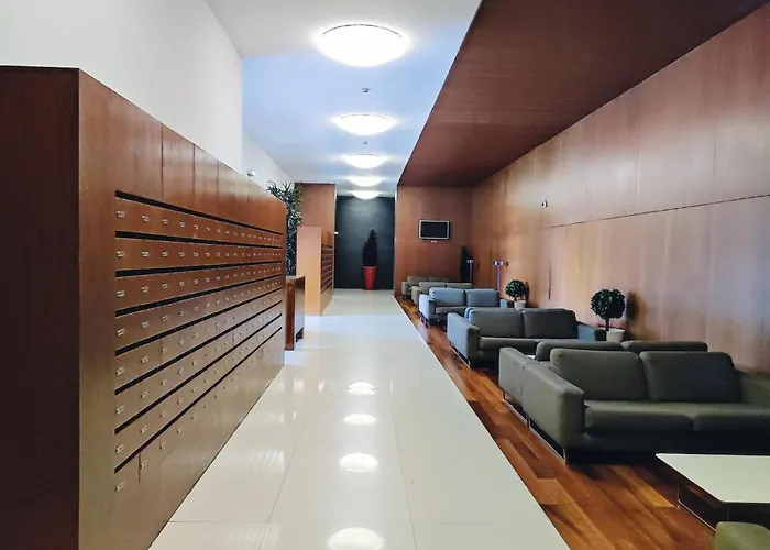 S1405 - Practical And Modern - Ac, Balcony And Parking 公寓 波尔图