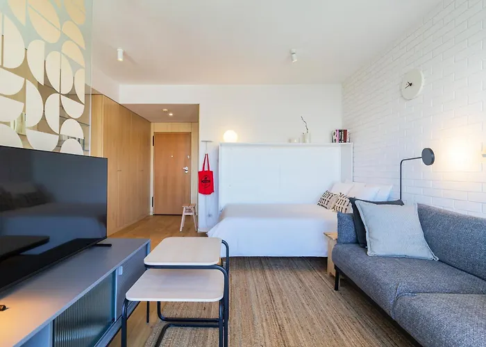 S1405 - Practical And Modern - Ac, Balcony And Parking 公寓