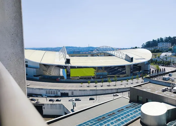 S1405 - Practical And Modern - Ac, Balcony And Parking