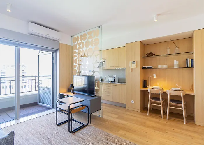 S1405 - Practical And Modern - Ac, Balcony And Parking *