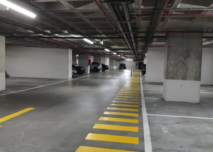 S1405 - Practical And Modern - Ac, Balcony And Parking Lejlighed Porto