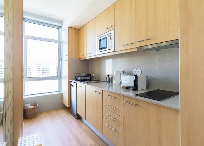 S1405 - Practical And Modern - Ac, Balcony And Parking Lejlighed *