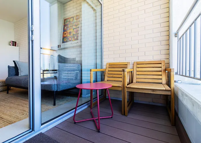 S1405 - Practical And Modern - Ac, Balcony And Parking ポルト