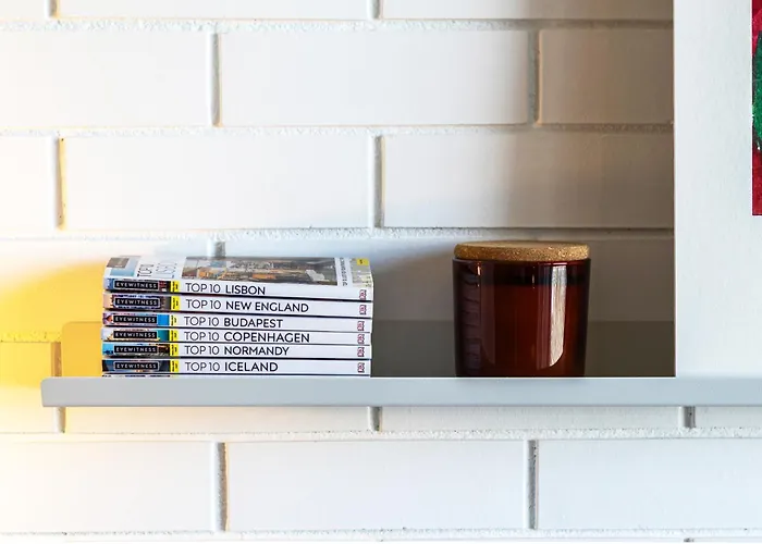 S1405 - Practical And Modern - Ac, Balcony And Parking *