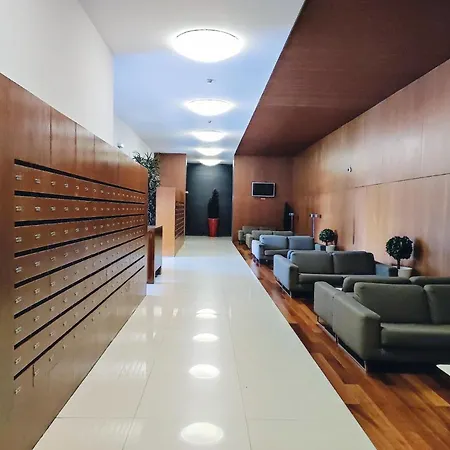 S1405 - Practical&modern - Ac, Balcony&parking Appartement Porto