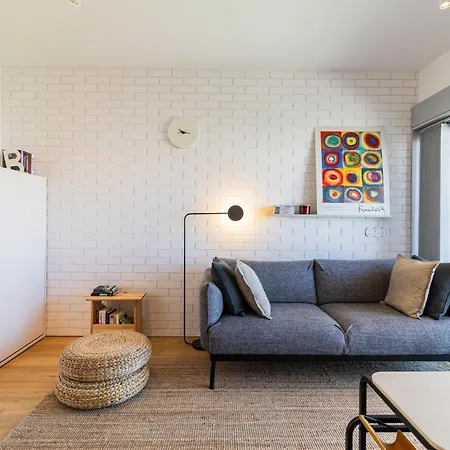 S1405 - Practical&modern - Ac, Balcony&parking Appartement Porto