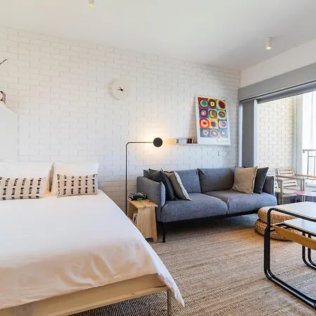 S1405 - Practical And Modern - Ac, Balcony And Parking